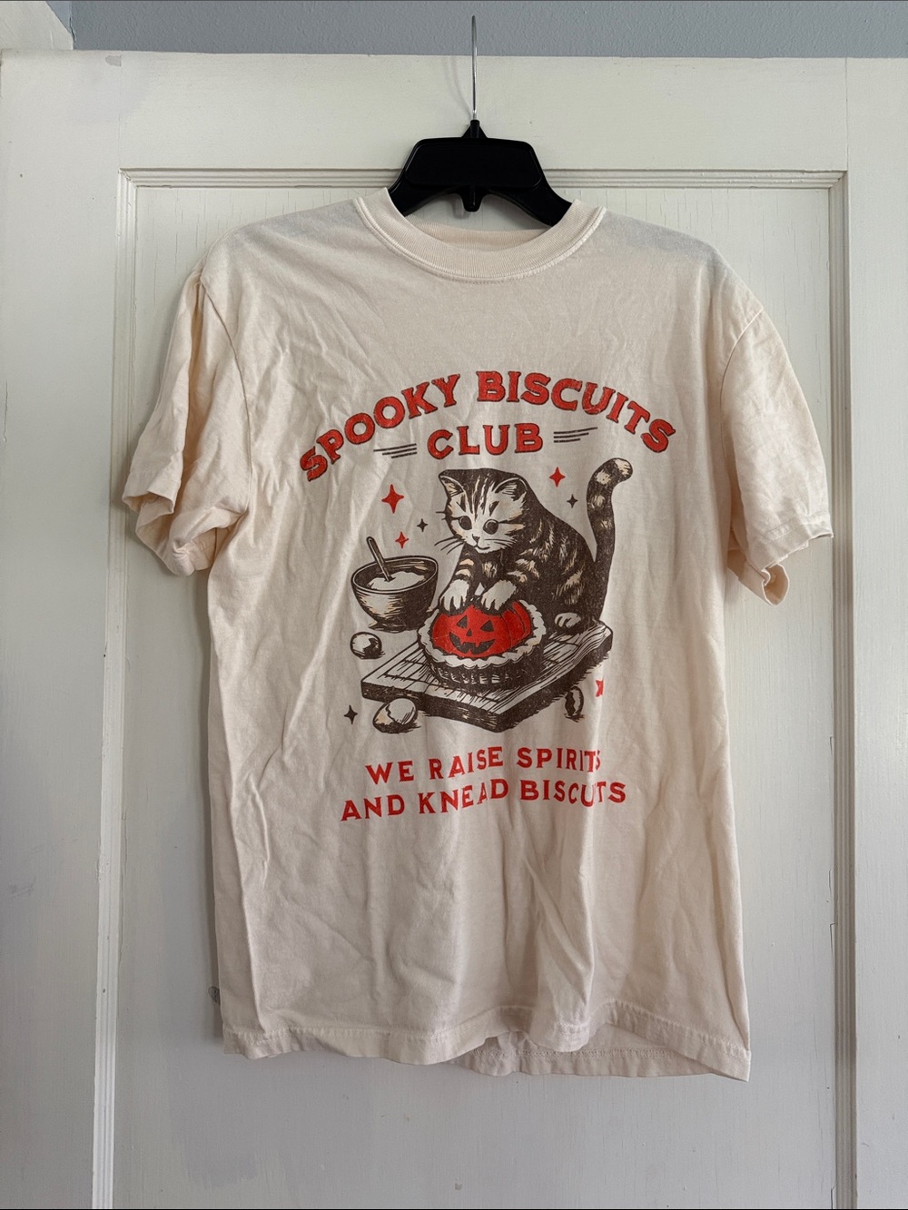 Spooky Biscuits Club Cat T-Shirt in Cream